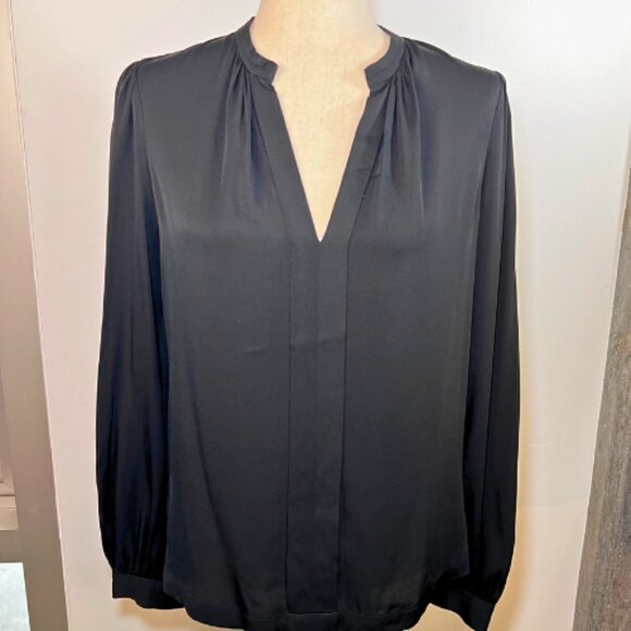 DIANE VON FURSTENBERG DVF Black Silk Billow Blouse with Gold Buttons Size 6 - Picture 3 of 11